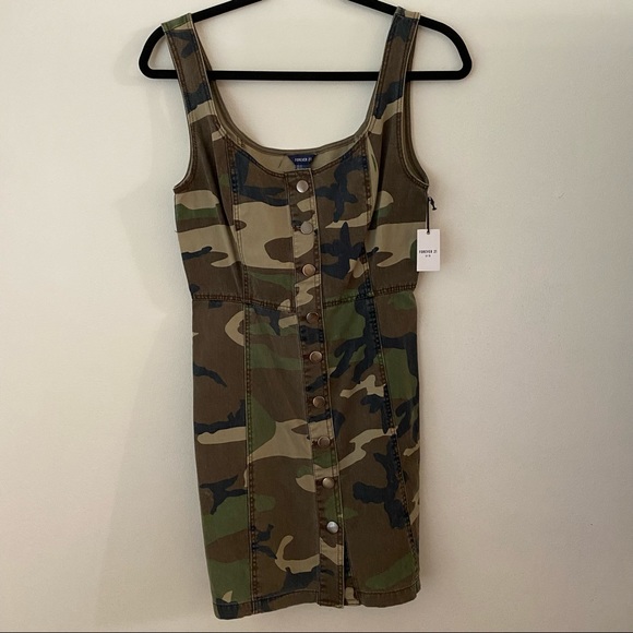 NWT Forever 21 Camo Button Up Dress - Picture 4 of 9